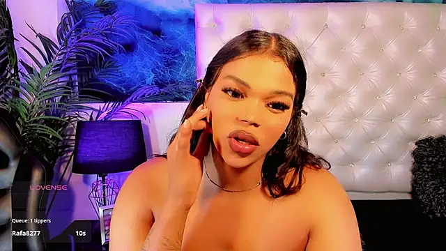 Valeria Swett  online show from 05-16-26, 08:44