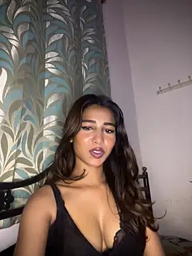 STRIP GLOW online show from 03-15-26, 06:36