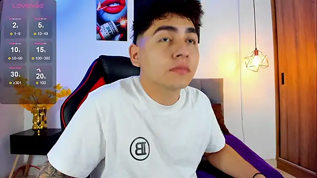 Nicolas James Sc online show from 09-16-25, 01:56