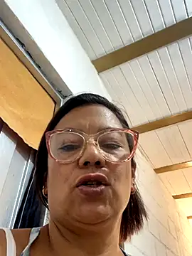 Snapshot of YadiraOrozco chatting on 09-08-25, 03:22 YadiraOrozco online show from 09-08-25, 03:22