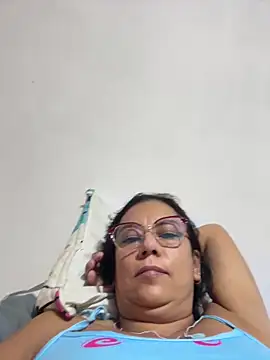 Snapshot of YadiraOrozco chatting on 02-01-26, 11:42 YadiraOrozco online show from 02-01-26, 11:42