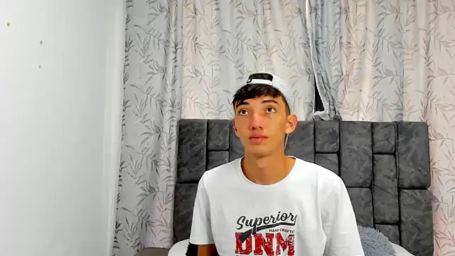 Maikol Ortiz online show from 12-21-25, 12:23