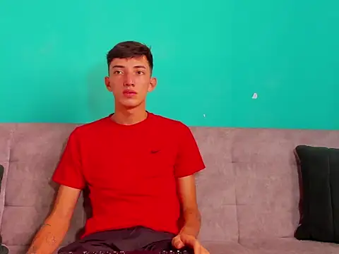 Maikol Ortiz online show from 02-11-26, 02:11