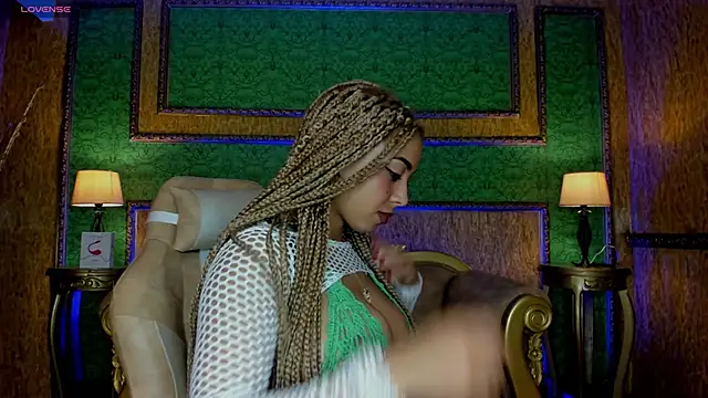 Snapshot of Amarafire chatting on 09-22-25, 12:29 Amarafire online show from 09-22-25, 12:29