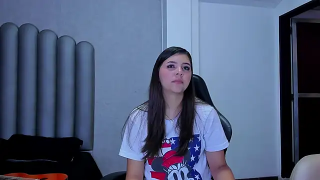 Snapshot of Charlotte-Star chatting on 11-28-25, 07:38 Charlotte-Star online show from 11-28-25, 07:38