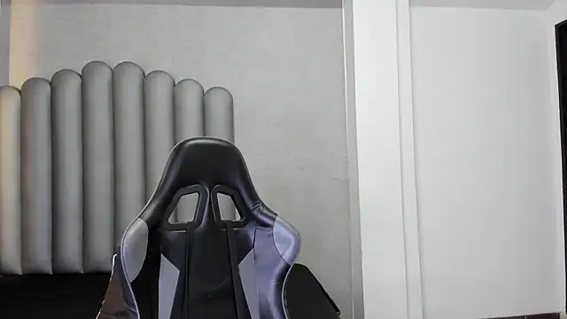 Snapshot of Charlotte-Star chatting on 12-04-25, 08:50 Charlotte-Star online show from 12-04-25, 08:50