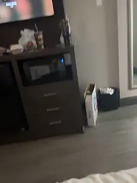 Snapshot of bbwbubbles77 chatting on 12-16-25, 07:19 bbwbubbles77 online show from 12-16-25, 07:19