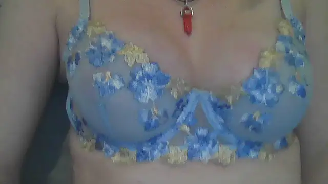 flirty babe x online show from 04-19-26, 09:06