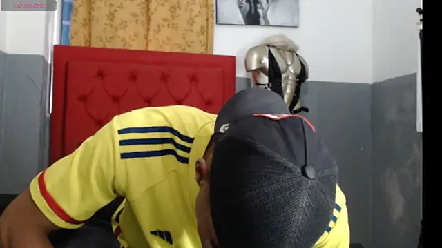 Snapshot of David_s3xy chatting on 10-23-25, 02:16 David s3xy online show from 10-23-25, 02:16