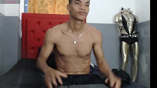 Snapshot of David_s3xy chatting on 11-07-25, 03:34 David s3xy online show from 11-07-25, 03:34