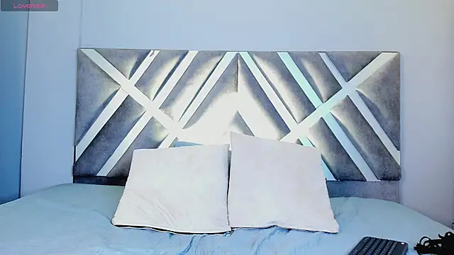 kaylii purple online show from 10-04-25, 05:27