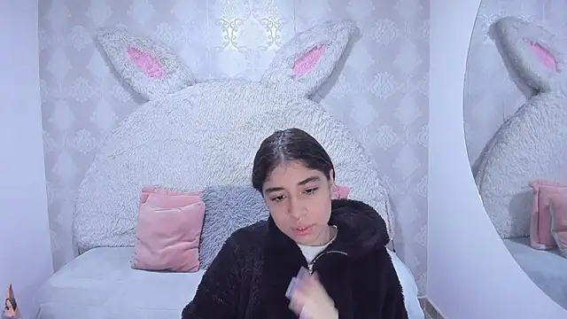 Gaby louse online show from 04-17-26, 07:17