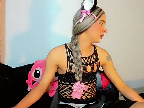 MIA HOT23CM S7S online show from 10-10-25, 01:54