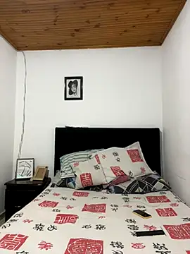 coupledesire18 online show from 10-30-25, 12:12