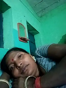 Snapshot of Jivika_Jaiswal chatting on 10-14-25, 01:56 Jivika Jaiswal online show from 10-14-25, 01:56