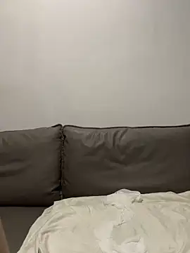 ruyi-13 online show from 09-11-25, 05:40