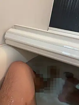 Snapshot of sukebegorilla chatting on 11-02-25, 02:03 sukebegorilla online show from 11-02-25, 02:03