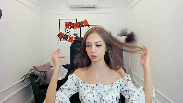 EmilyGraydis online show from 10-21-25, 04:46