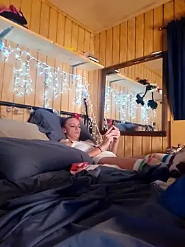 Snapshot of Dirty_D187 chatting on 09-24-25, 03:10 Dirty D187 online show from 09-24-25, 03:10