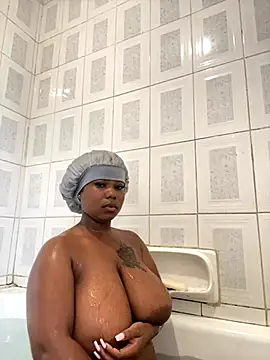 JuicyMellow21 online show from 11-28-25, 06:49