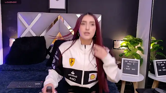 Miia bunny online show from 10-07-25, 08:17