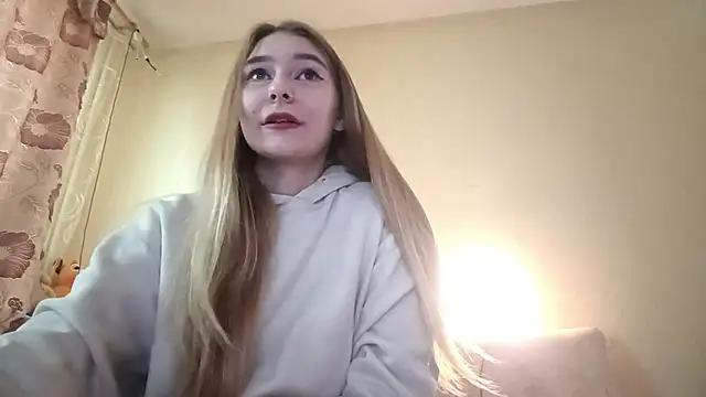 Nymera flare online show from 09-16-25, 06:36