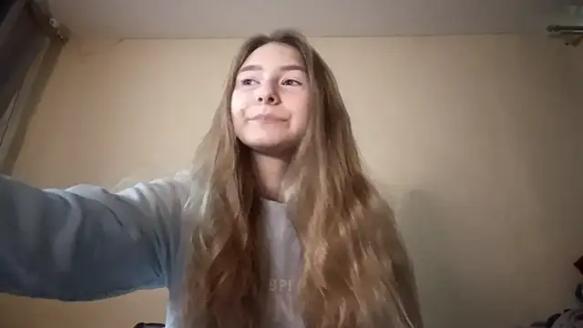 Nymera flare online show from 12-05-25, 06:44