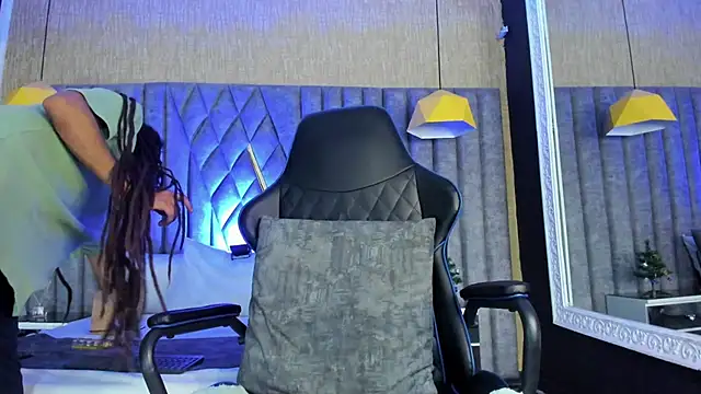 Boss Domiinator online show from 12-14-25, 03:56