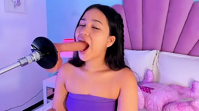 Snapshot of emma_clarke_ chatting on 10-04-25, 03:48 emma clarke online show from 10-04-25, 03:48