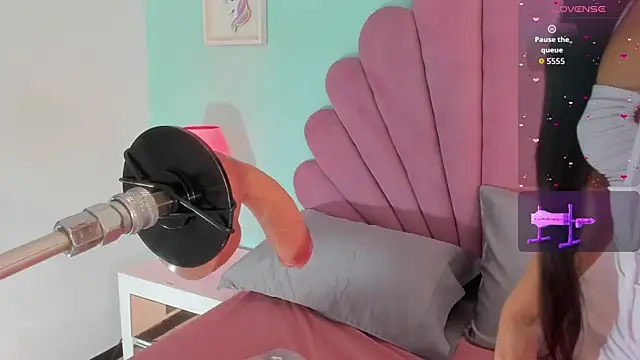 Snapshot of emma_clarke_ chatting on 11-23-25, 03:50 emma clarke online show from 11-23-25, 03:50