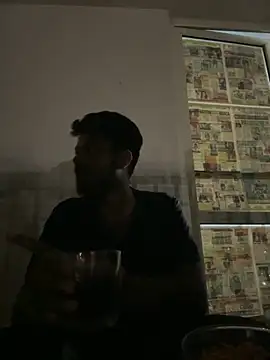 Snapshot of MeekBatgirl chatting on 09-22-25, 05:37 MeekBatgirl online show from 09-22-25, 05:37