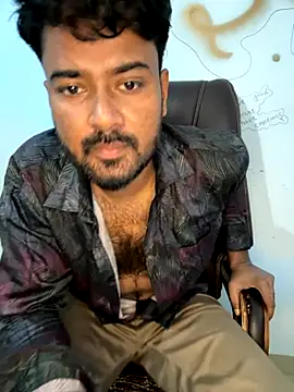 Snapshot of MeekBatgirl chatting on 10-06-25, 08:34 MeekBatgirl online show from 10-06-25, 08:34