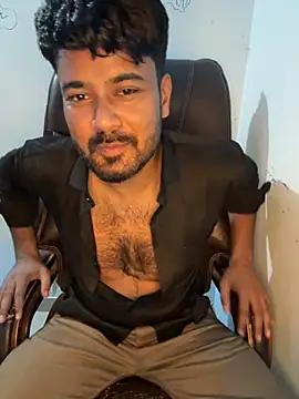 Snapshot of MeekBatgirl chatting on 10-08-25, 04:04 MeekBatgirl online show from 10-08-25, 04:04