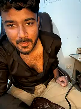 Snapshot of MeekBatgirl chatting on 10-12-25, 12:59 MeekBatgirl online show from 10-12-25, 12:59