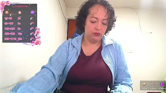 Miss Oriana online show from 11-25-25, 05:57