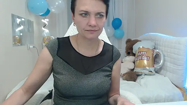 AvaSaturnian online show from 09-22-25, 12:29