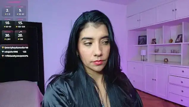 nina moen online show from 10-09-25, 10:46