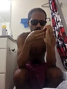 Snapshot of moneybaggtj chatting on 09-10-25, 03:34 moneybaggtj online show from 09-10-25, 03:34