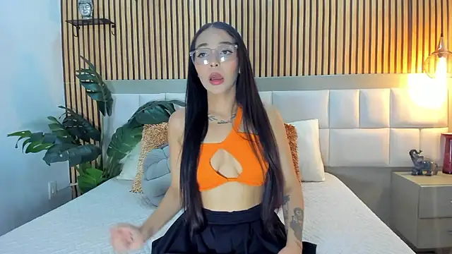 Roseaurora online show from 01-14-26, 01:17