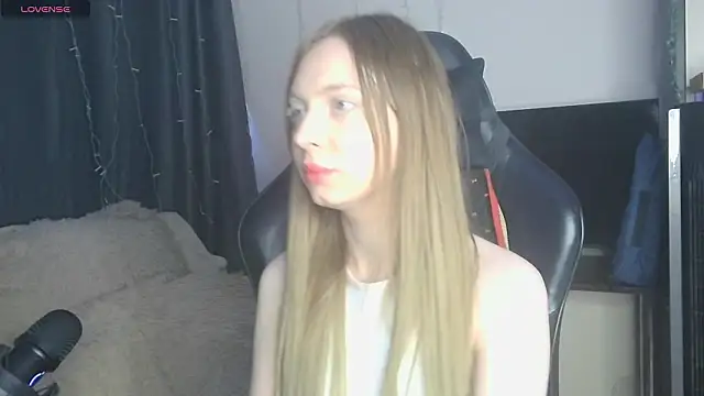 BabbbyFoxxx online show from 03-12-26, 06:41