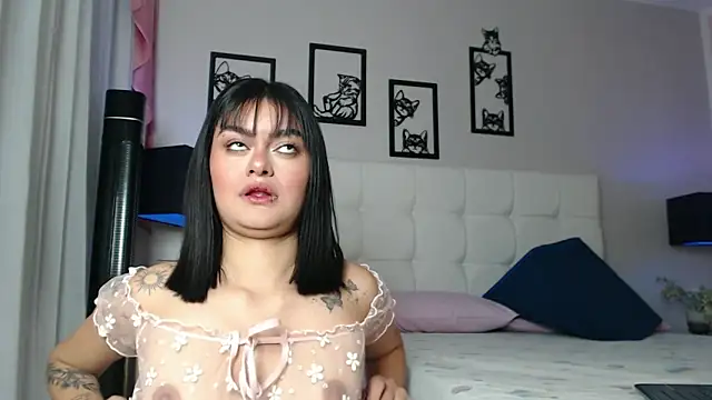 Snapshot of naty_luvinn chatting on 09-24-25, 12:19 naty luvinn online show from 09-24-25, 12:19
