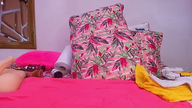 sweegirl69 online show from 09-09-25, 12:05