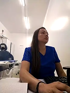 Madisson-04  online show from 10-14-25, 08:09