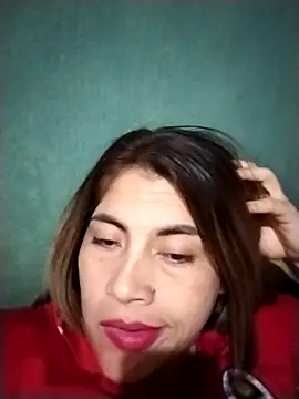 Snapshot of Camila_latina_0 chatting on 10-13-25, 01:16 Camila latina 0 online show from 10-13-25, 01:16