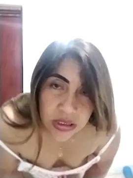 Snapshot of Camila_latina_0 chatting on 11-15-25, 05:49 Camila latina 0 online show from 11-15-25, 05:49