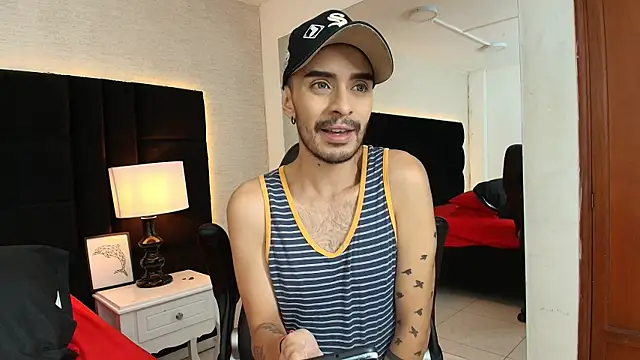 Snapshot of HairyDiamond_ chatting on 09-14-25, 07:35 HairyDiamond online show from 09-14-25, 07:35