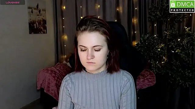 Roxy foxi online show from 10-25-25, 01:02