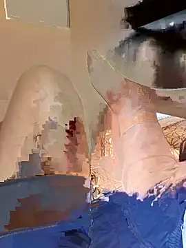 Snapshot of Danimiles chatting on 04-05-26, 02:53 Danimiles online show from 04-05-26, 02:53