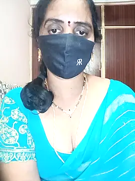 Snapshot of Mee_harini-telugupilla chatting on 10-13-25, 03:34 Mee harini-telugupilla online show from 10-13-25, 03:34