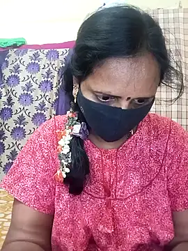 Snapshot of Mee_harini-telugupilla chatting on 02-13-26, 03:02 Mee harini-telugupilla online show from 02-13-26, 03:02